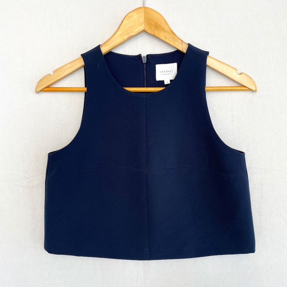SUNDAYS Women's Small Navy Blue Tailored Sleeveless Crop Top